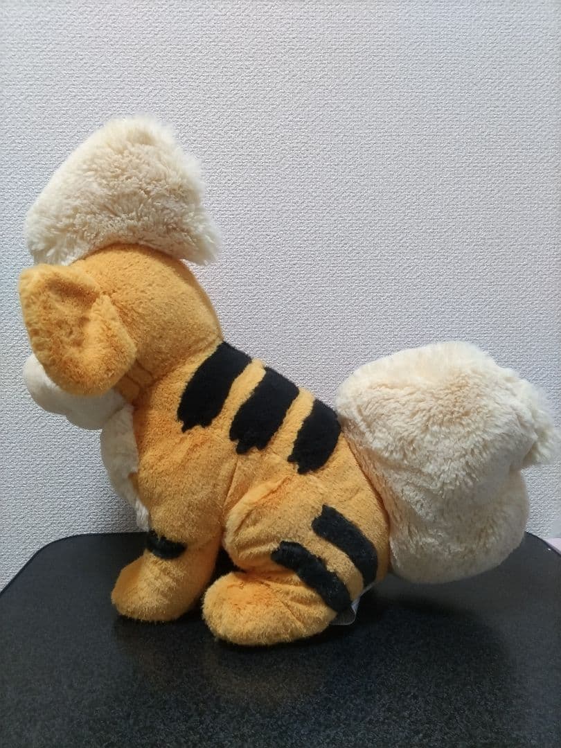 ガーディ　おすわり　ぬいぐるみ　ポケモン　センター