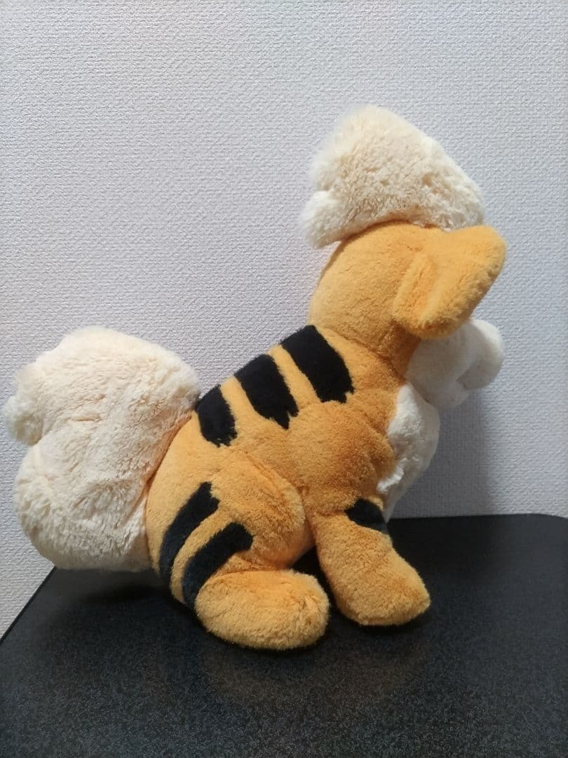 ガーディ　おすわり　ぬいぐるみ　ポケモン　センター