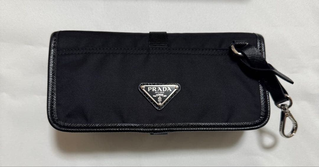 PRADA ブラックナイロンサングラスケース
