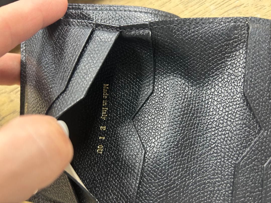 ヴァレクストラ　Valextra スナップ付き二つ折財布