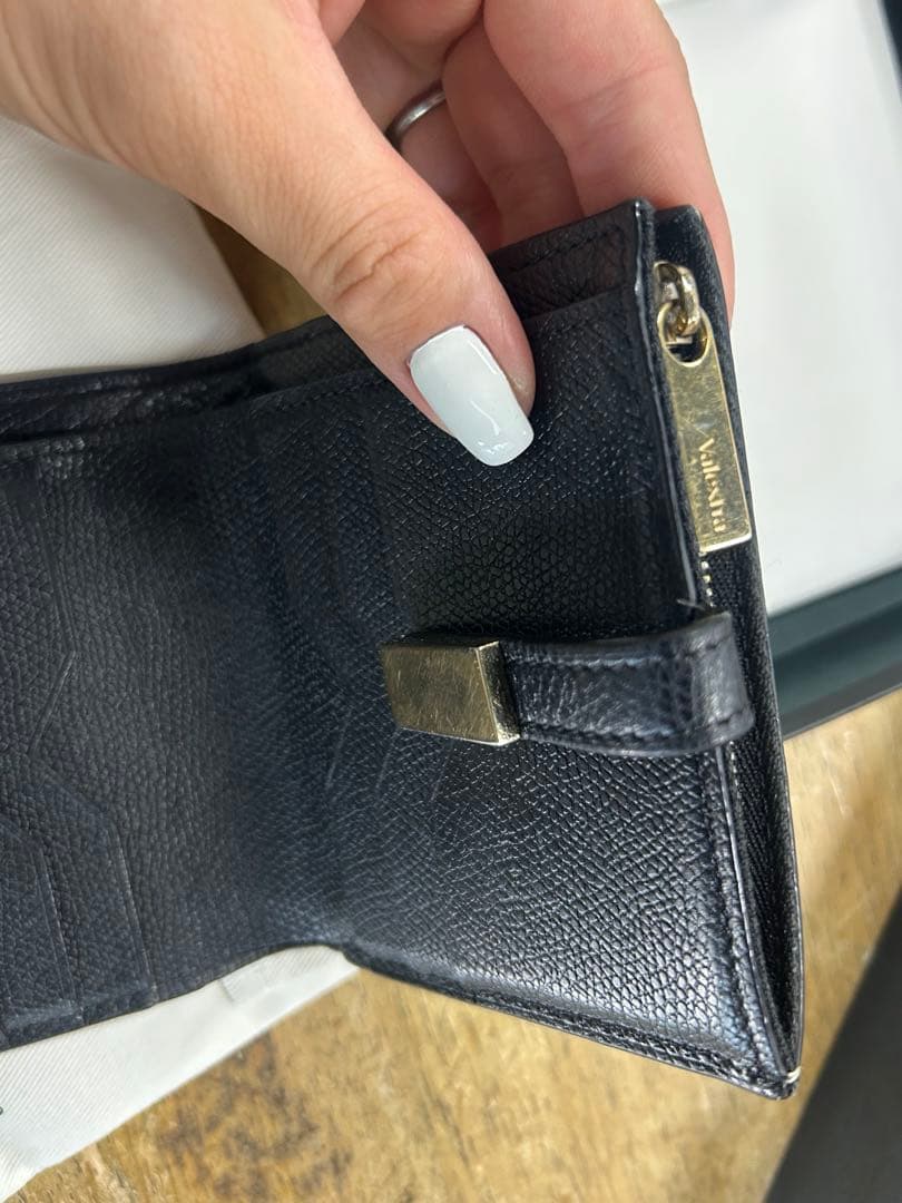 ヴァレクストラ　Valextra スナップ付き二つ折財布