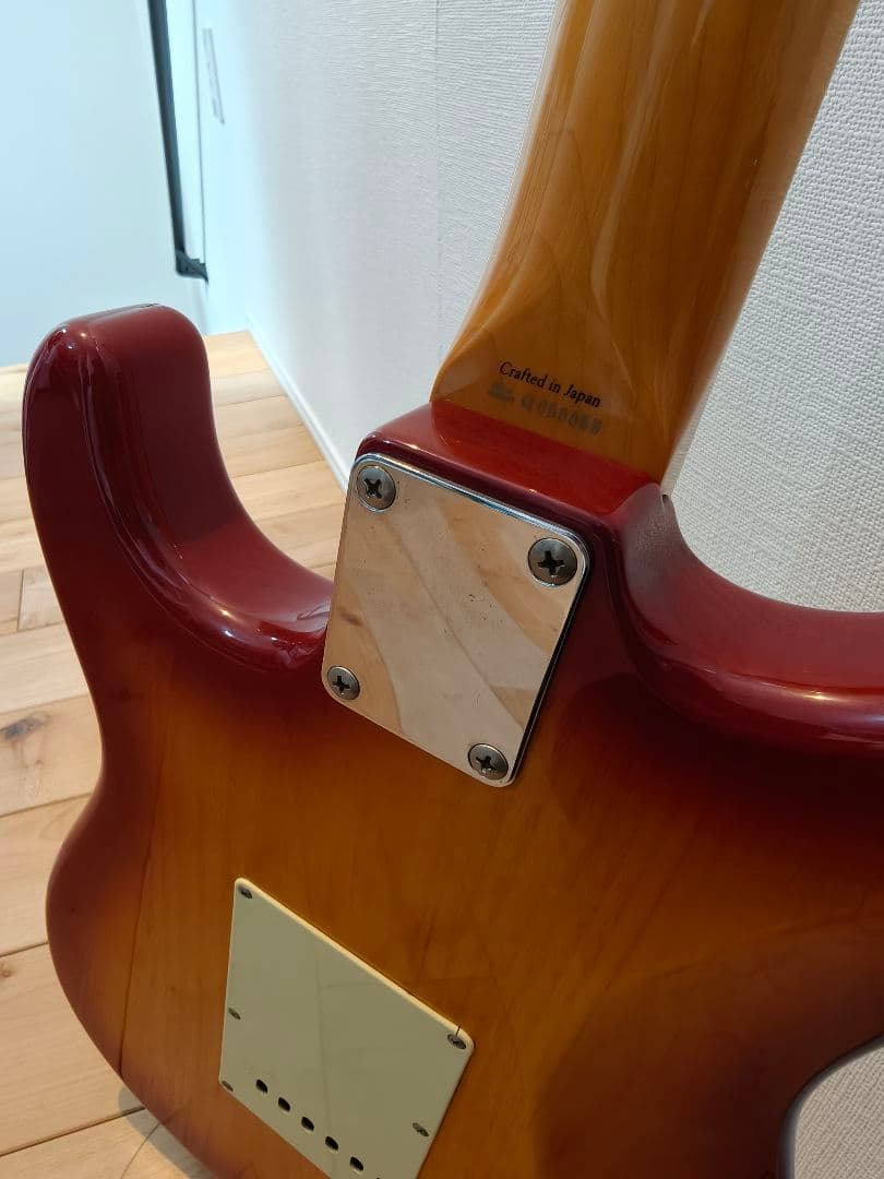 Fender Japan ストラトキャスター Q0シリアル