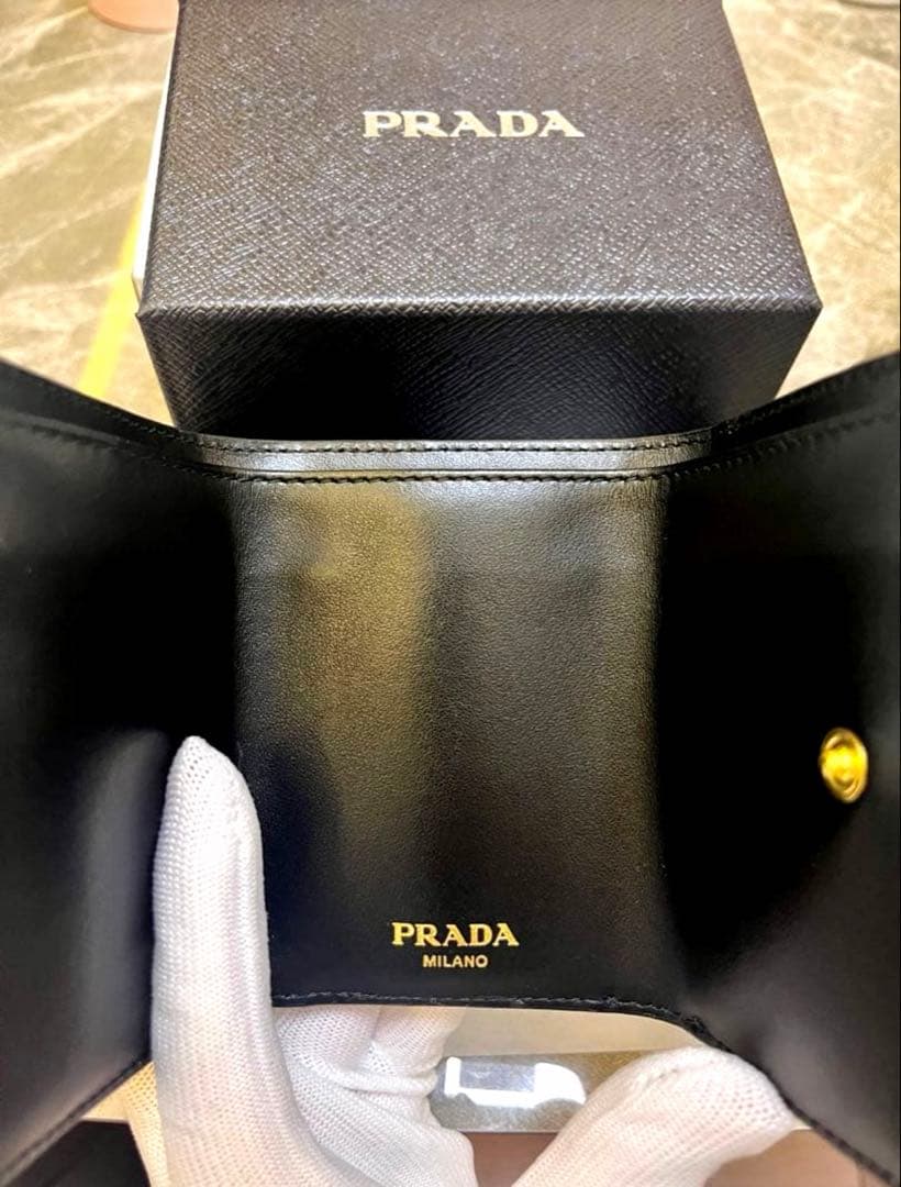 【PRADA 】ミラノ購入　財布 三つ折り　一粒万倍日　大安に！！⭐︎