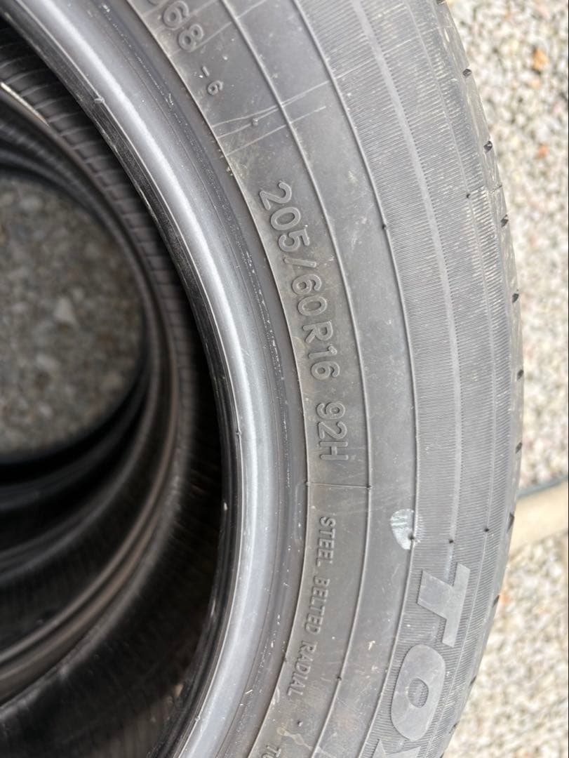 専用　新車外しTOYO PROXES J68 205/60R16 90型　その2