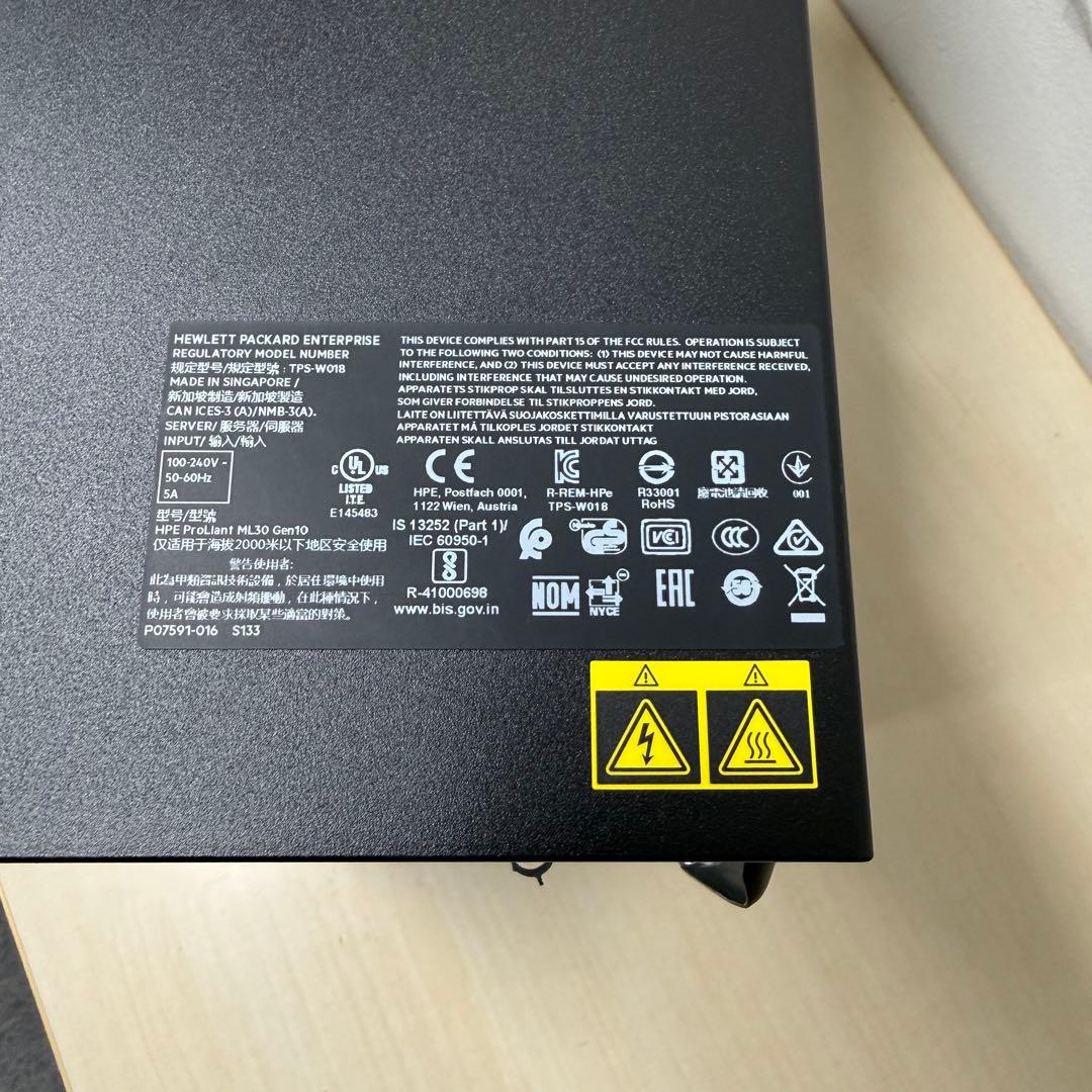 サーバー HP ProLiant ML30 Gen10 Xeon E 2124 16GB