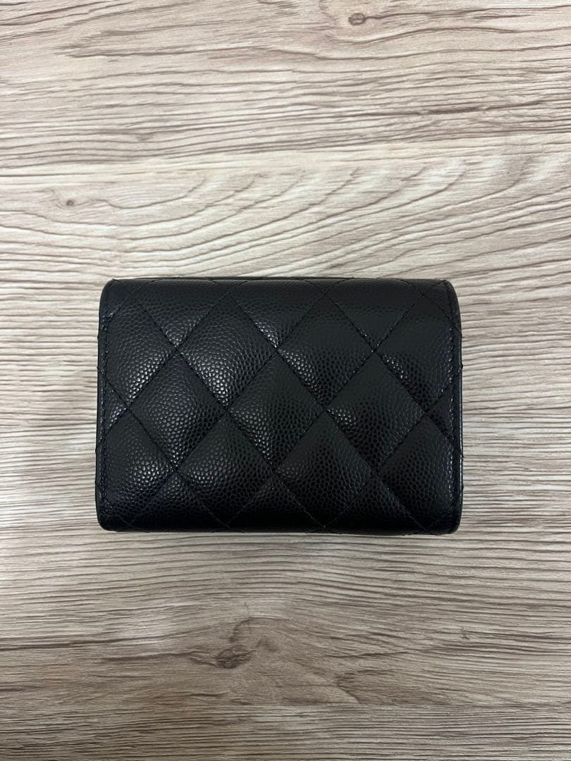 CHANEL シャネル　財布　キャビアスキン