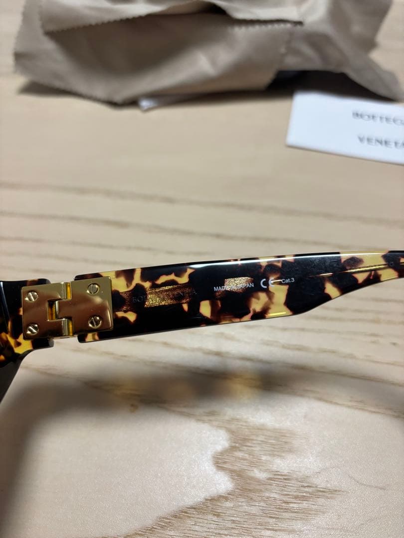 専用　　美品　BOTTEGA VENETA キャットアイサングラス