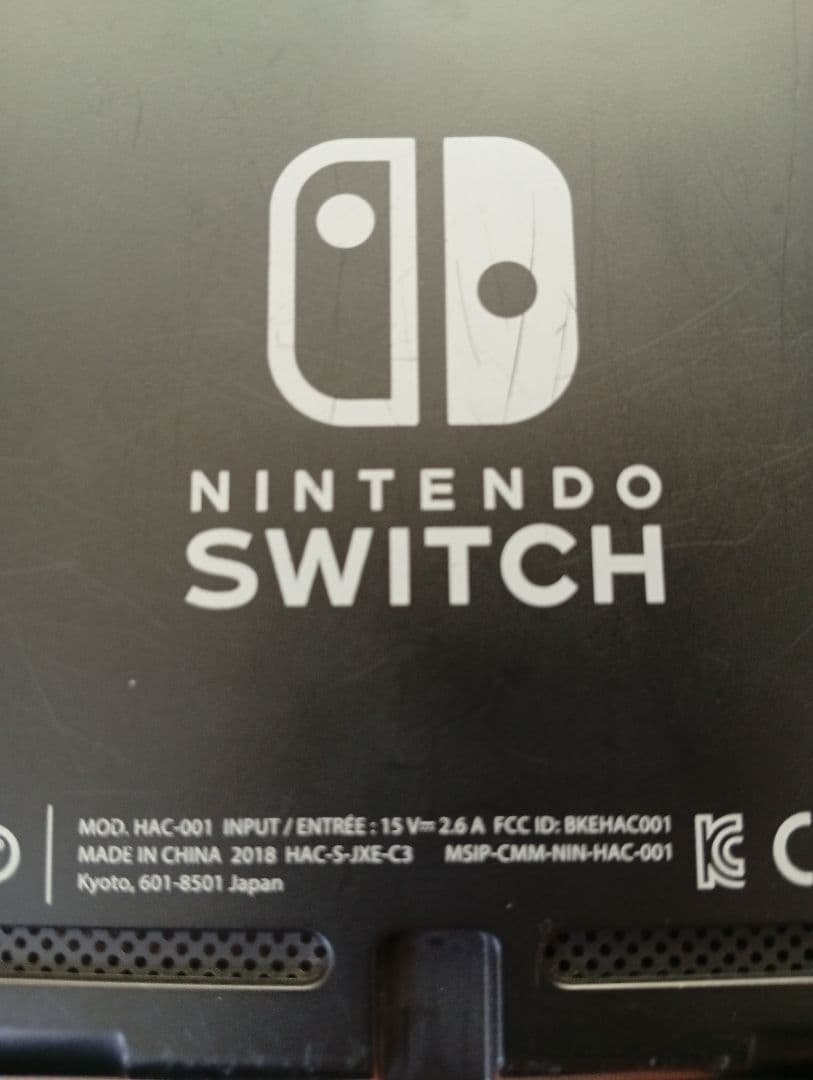 Nintendo Switch 本体 黒/青/赤