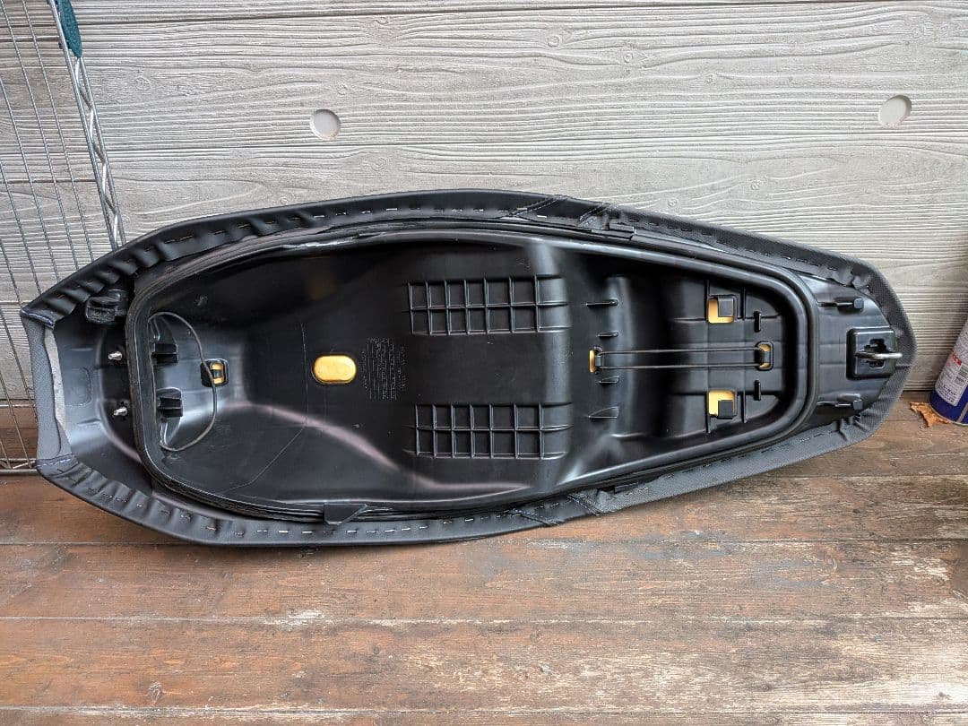 PCX125（jf84）純正シート