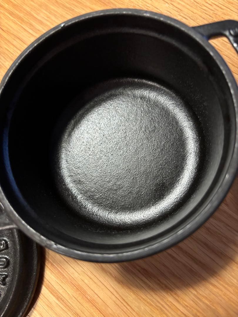 STAUB LA COCOTTE 10ブラック　ストウブ