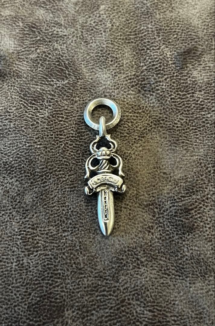 CHROME HEARTS クロムハーツ　ダガーチャーム　ペンダントトップ