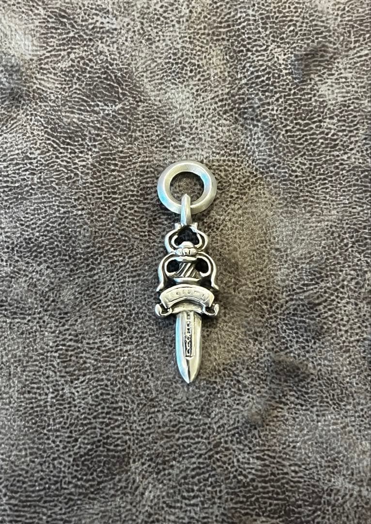 CHROME HEARTS クロムハーツ　ダガーチャーム　ペンダントトップ
