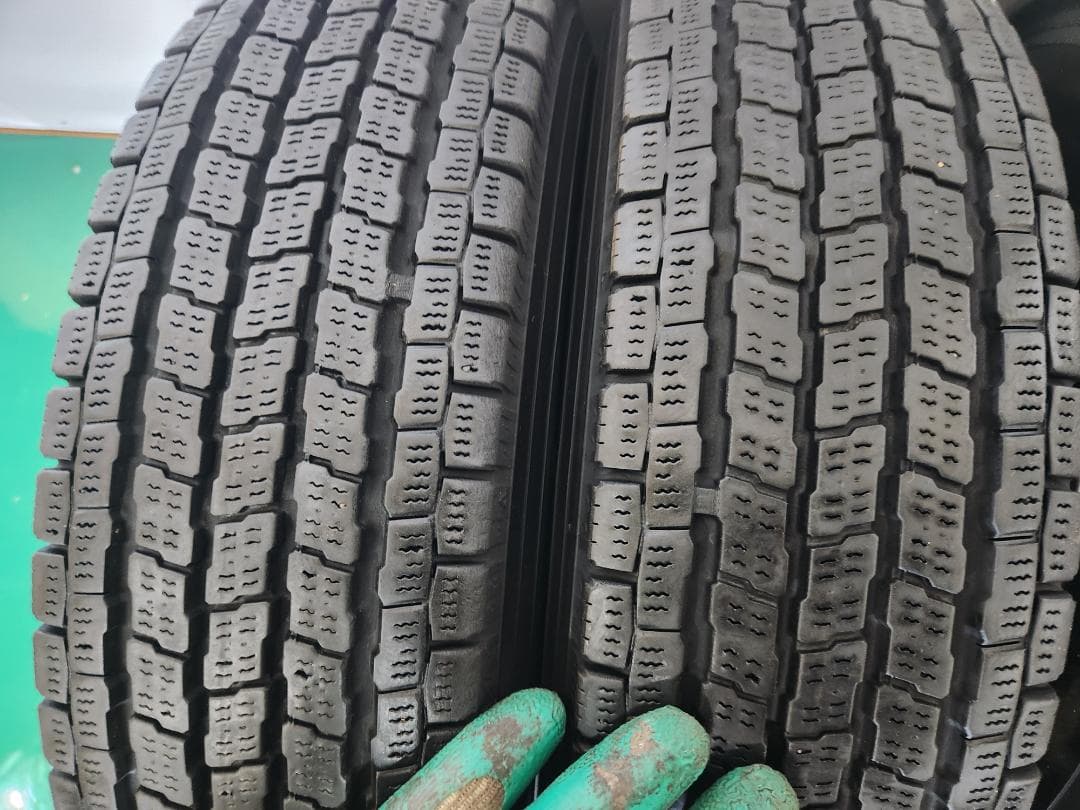 送料込☆2023 ヨコハマ タイヤホイールセット145/80R12☆4本