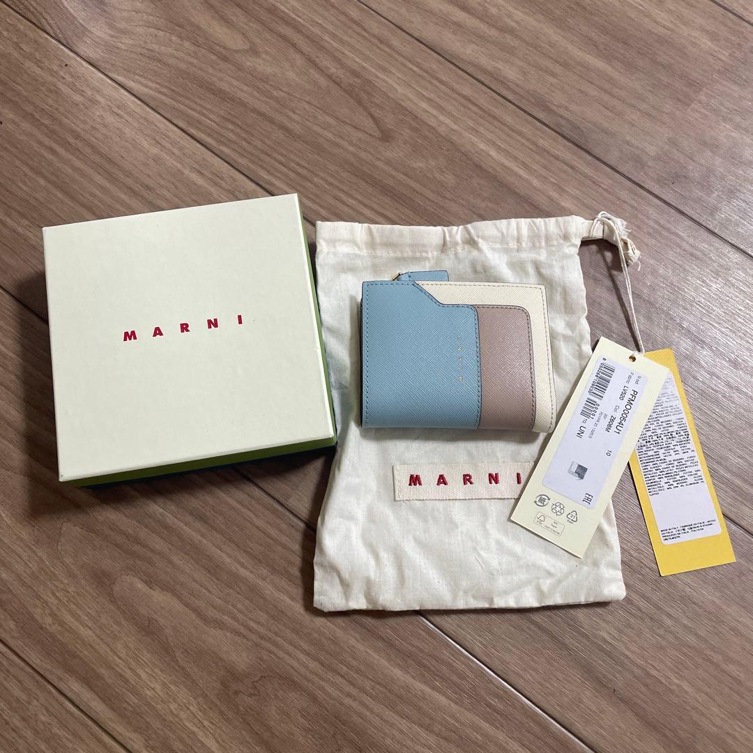 MARNI マルニ 二つ折り財布　コンパクトウォレット　小銭入れ付き