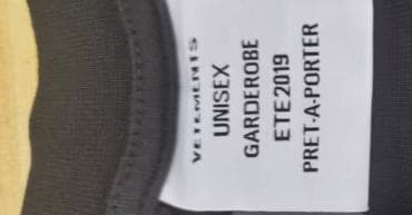 ヴェトモン VETEMENTS Tシャツ