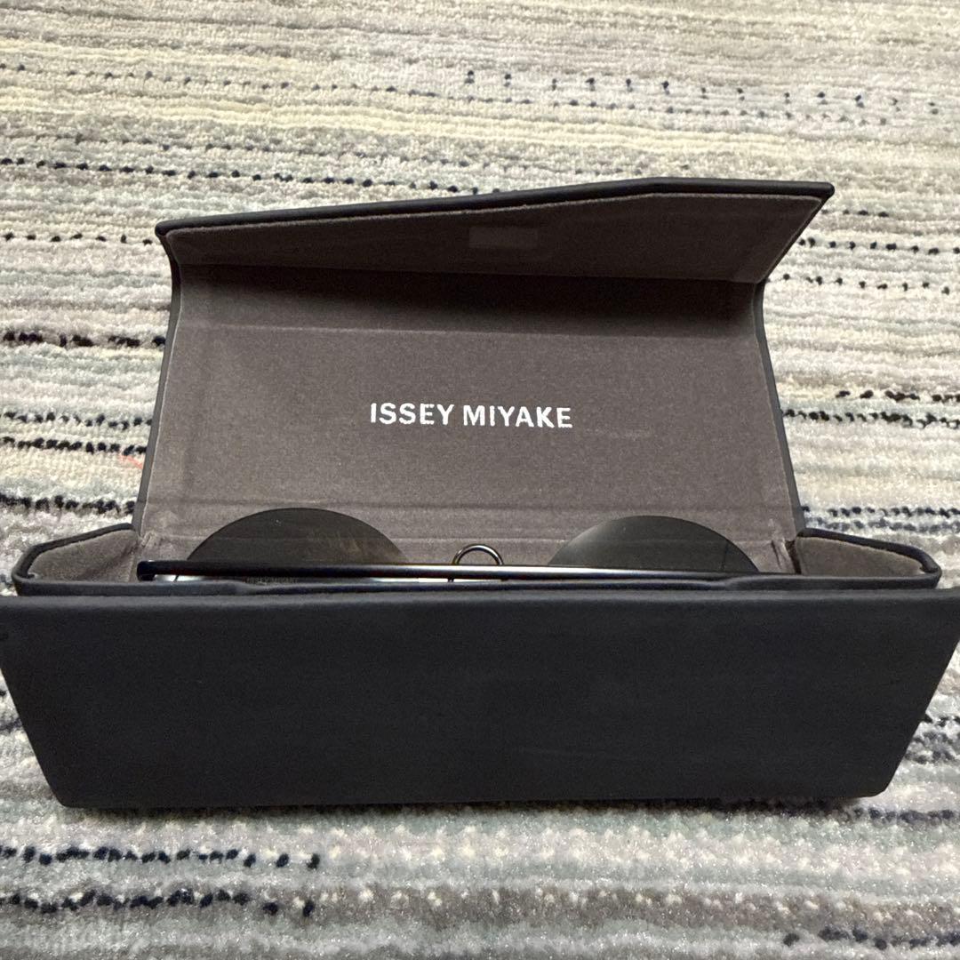 ISSEY MIYAKE サングラス
