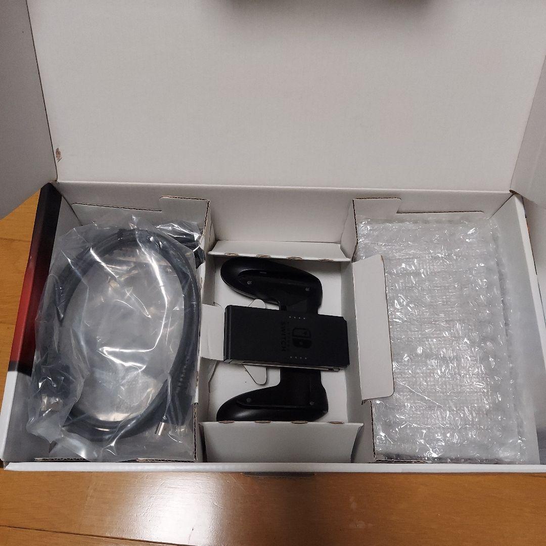 t*様 Nintendo Switch グレー 本体　ハードケース付