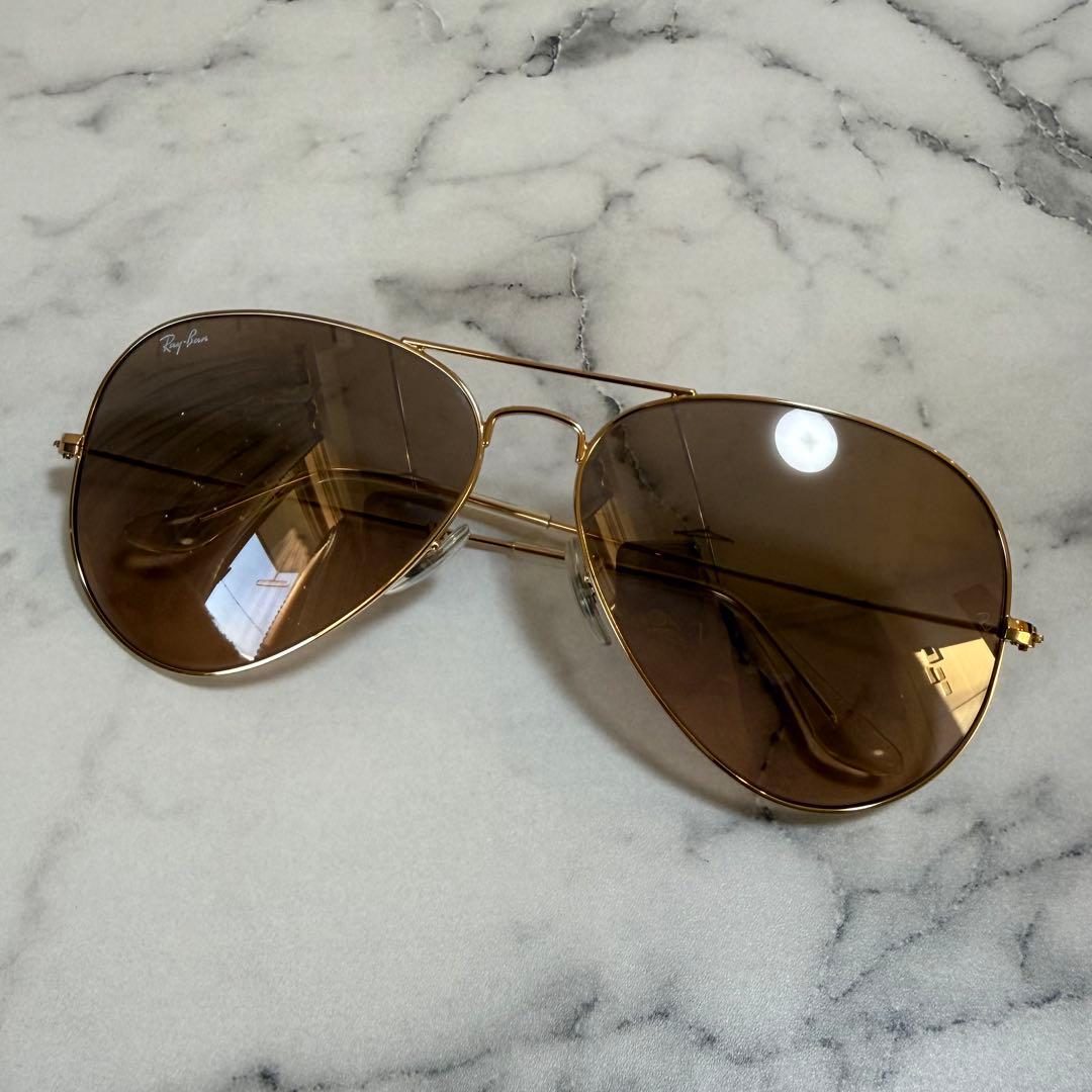 Ray-Ban アビエーター サングラス ブラウン