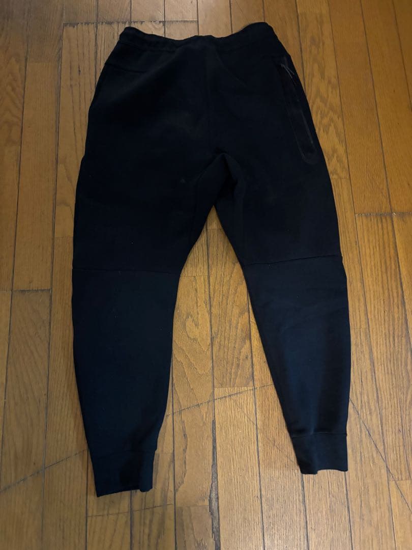 來！NIKE テックフリース セットアップ