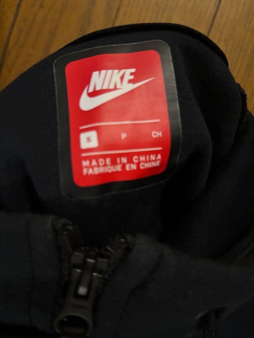 來！NIKE テックフリース セットアップ