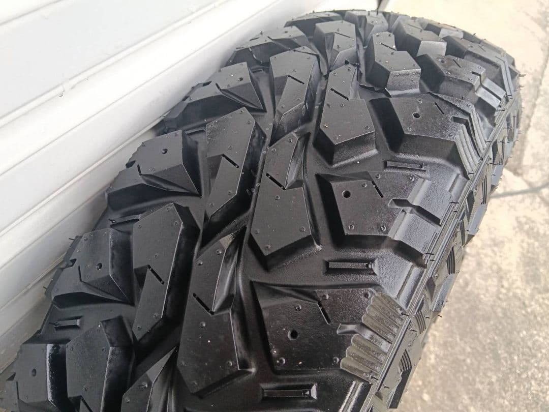 週末限定 MAXXIS BIGHORN MT-764 195R14 8PR