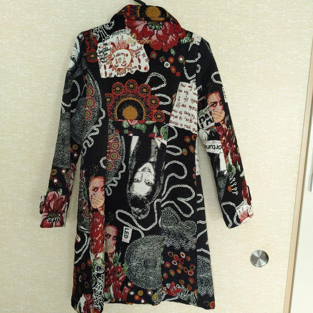 Desigual デシグアル コート サイズ40 美品 アート柄 パッチワーク風