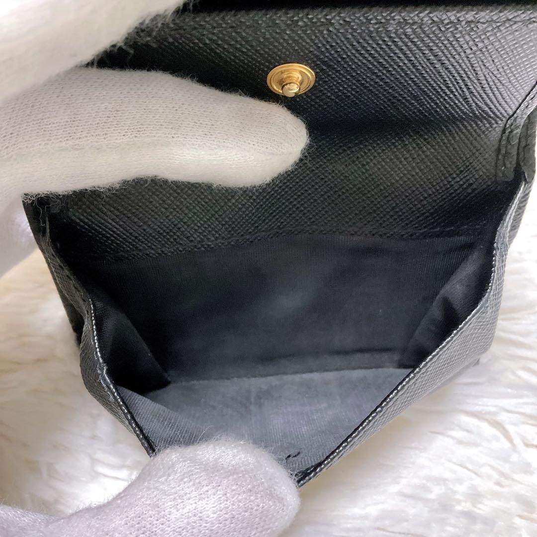 ♡現行♡PRADA 二つ折り財布 サフィアーノ トライアングル ロゴ 黒 三角