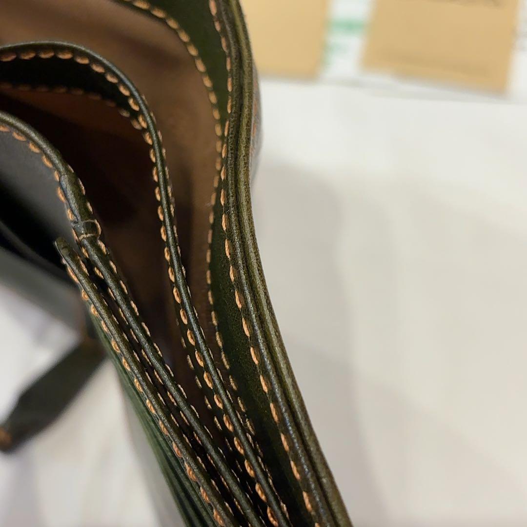 新品　ダコタ　リリーヴォ　二つ折り　財布　グリーン　牛革