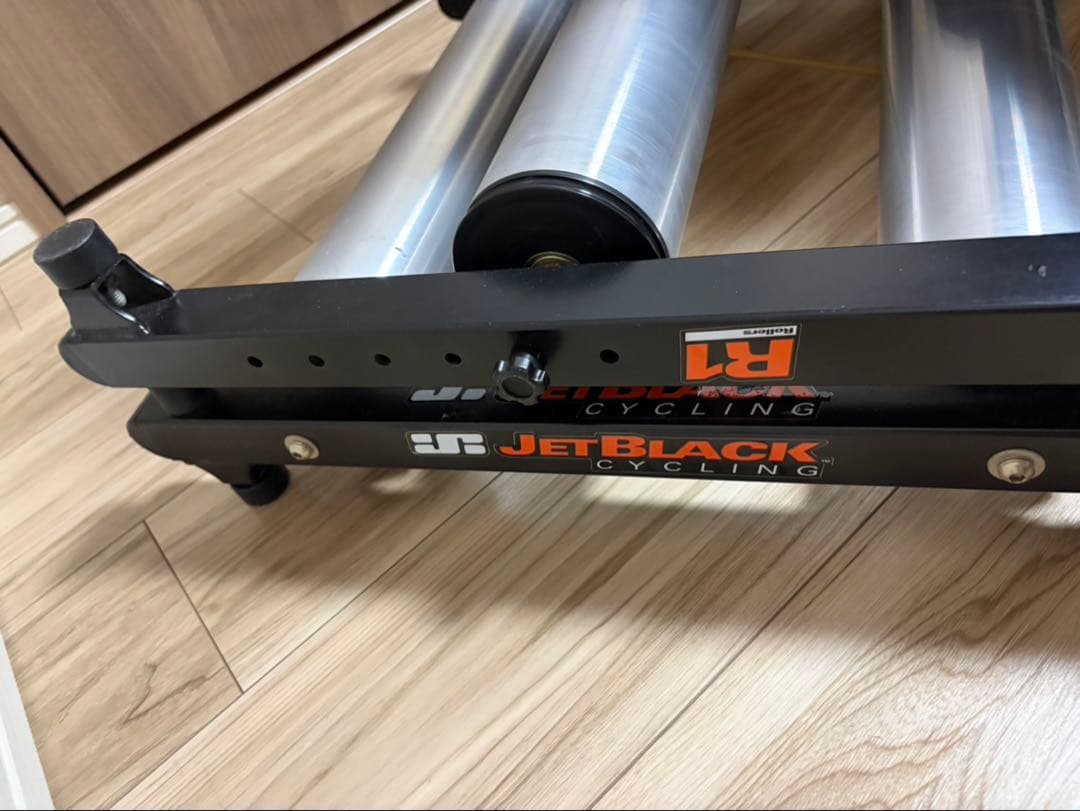 ロードバイクJET BLACKCYCLING 三本ローラーR1