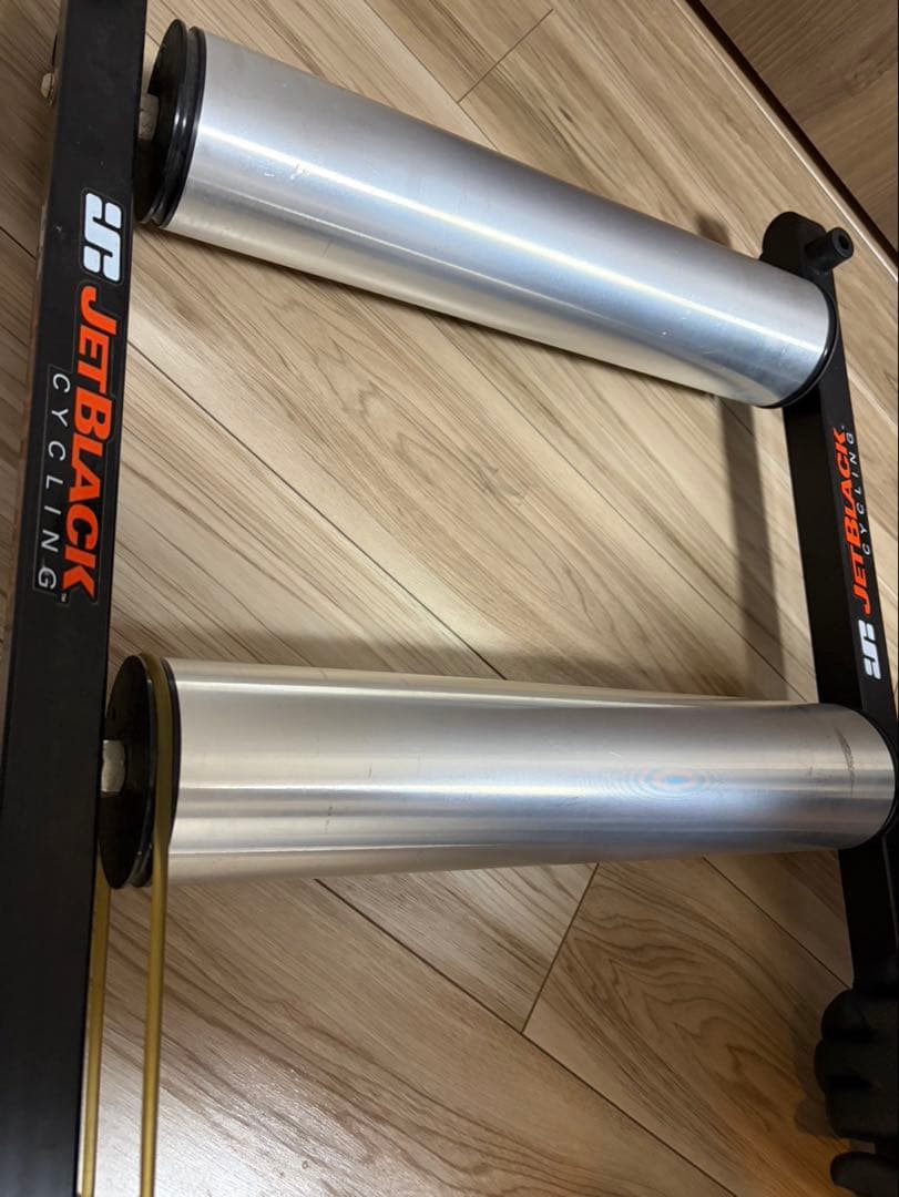 ロードバイクJET BLACKCYCLING 三本ローラーR1