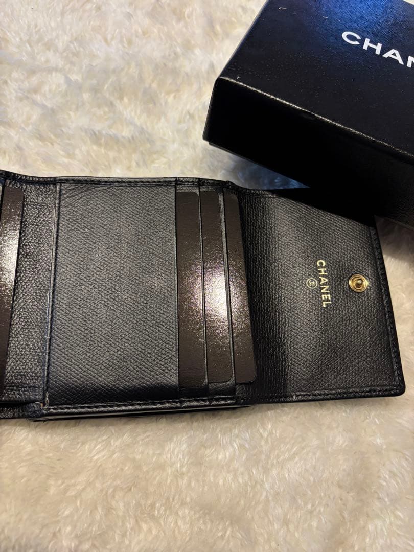 CHANEL ココボタン　三つ折り財布 黒 レザー