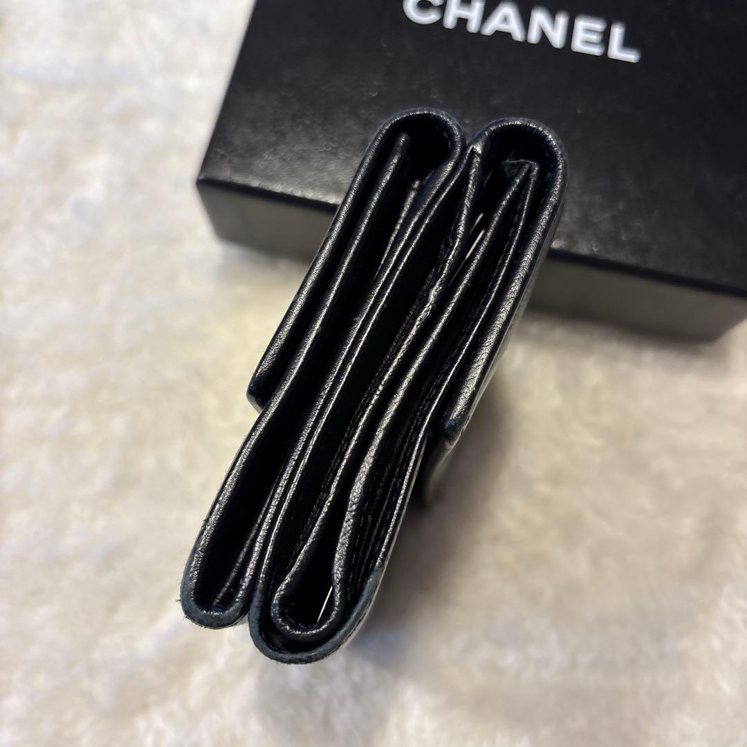 CHANEL ココボタン　三つ折り財布 黒 レザー