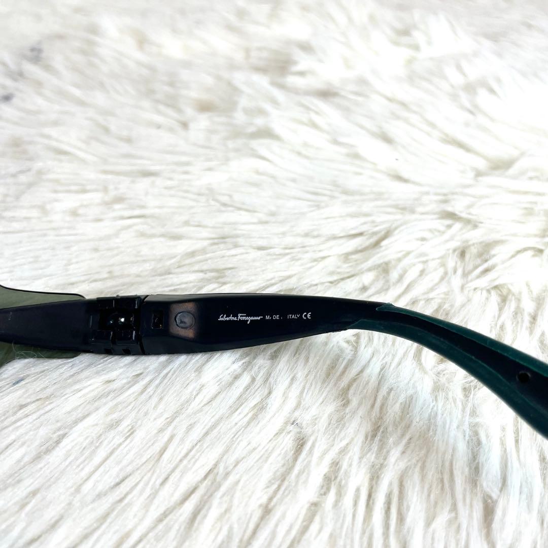 Salvatore Ferragamo　サングラス　1051　グリーンレンズ