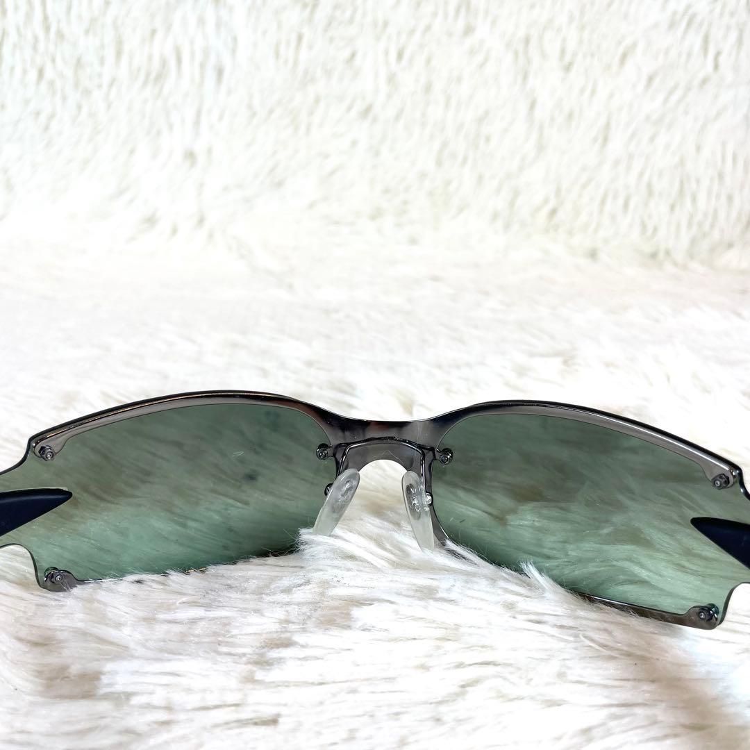 Salvatore Ferragamo　サングラス　1051　グリーンレンズ