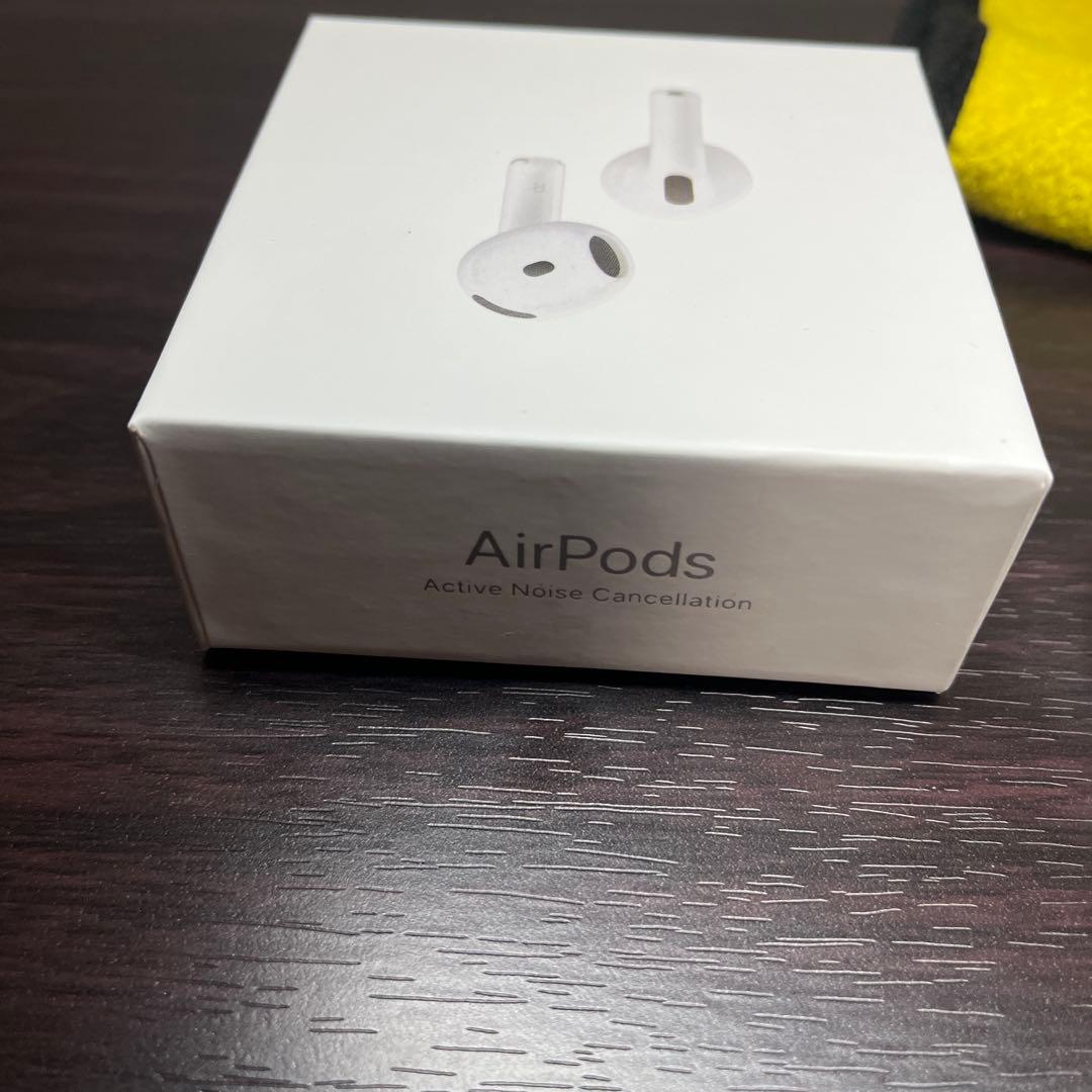 【美品】AirPods4本体 ホワイト ANCあり