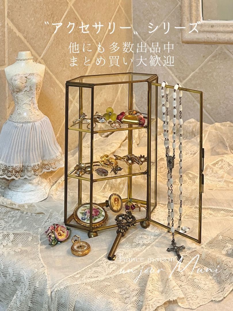 ◆フランスビンテージ｜アクセサリーV極小ブローチ蜜蜂昆虫幸運真鍮水色アクアブルー