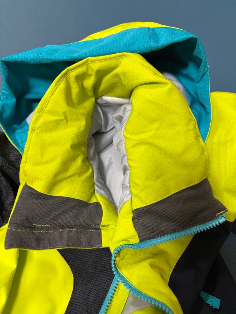 DESCENTE 130 スキーウェア　スキーウエア　子供　デサント　キッズ