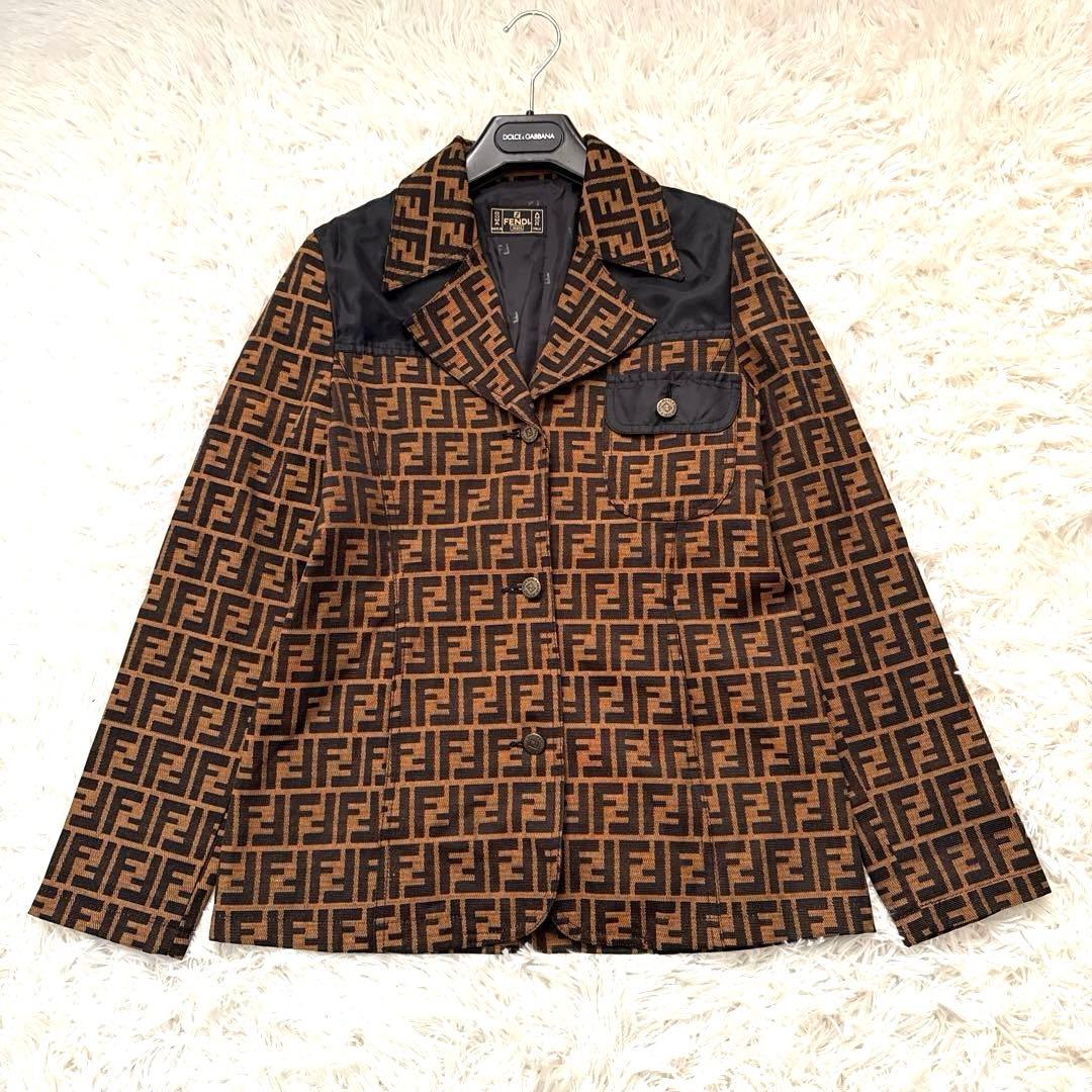 【極美品】FENDI ズッカ柄バックロゴジャケット