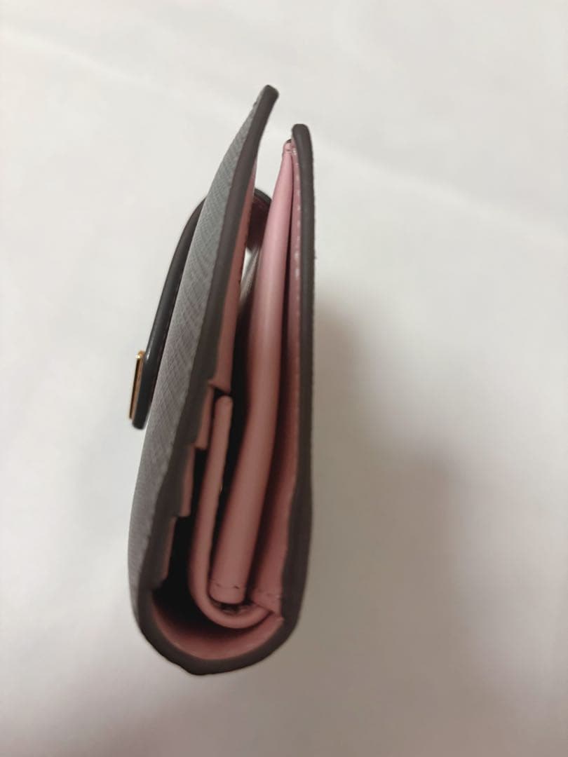 PRADA 二つ折り財布 グレー/ピンク