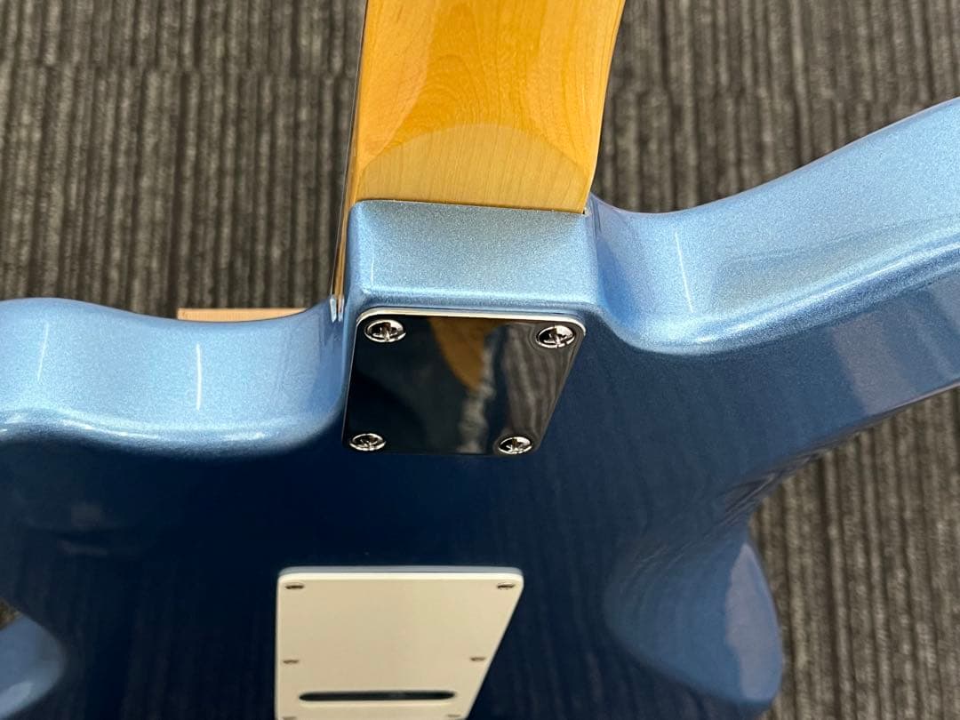 ぷ G&L Tribute Doheny Lake Placid Blue