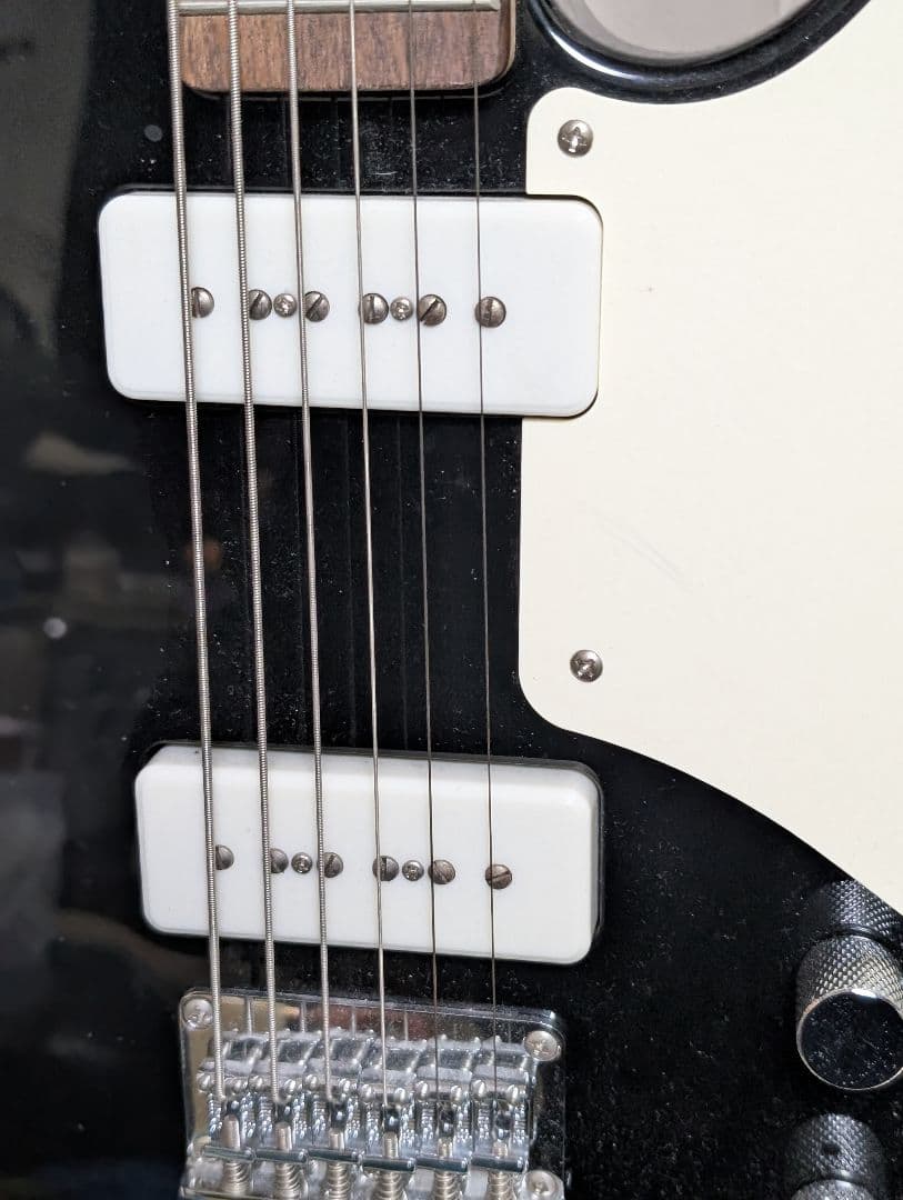Squier Cabronita Baritone 黒 ギター