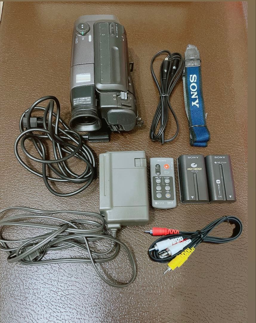 SONY Hi8 ハイエイト 8mmビデオカメラ CCD-TR11 セット