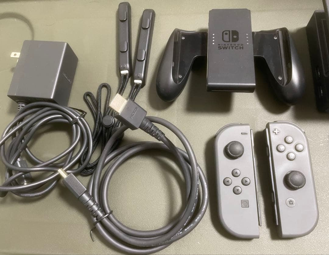 Nintendo Switch 本体 付属品完備　【左Joy-Con訳あり】