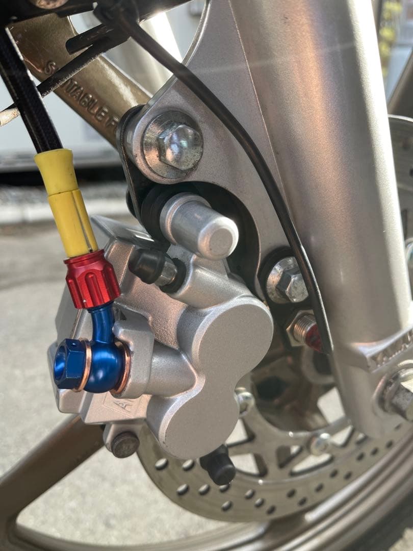 山*起様 YB125SP 2Podキャリパー　ホース付き YBR125 YBR2