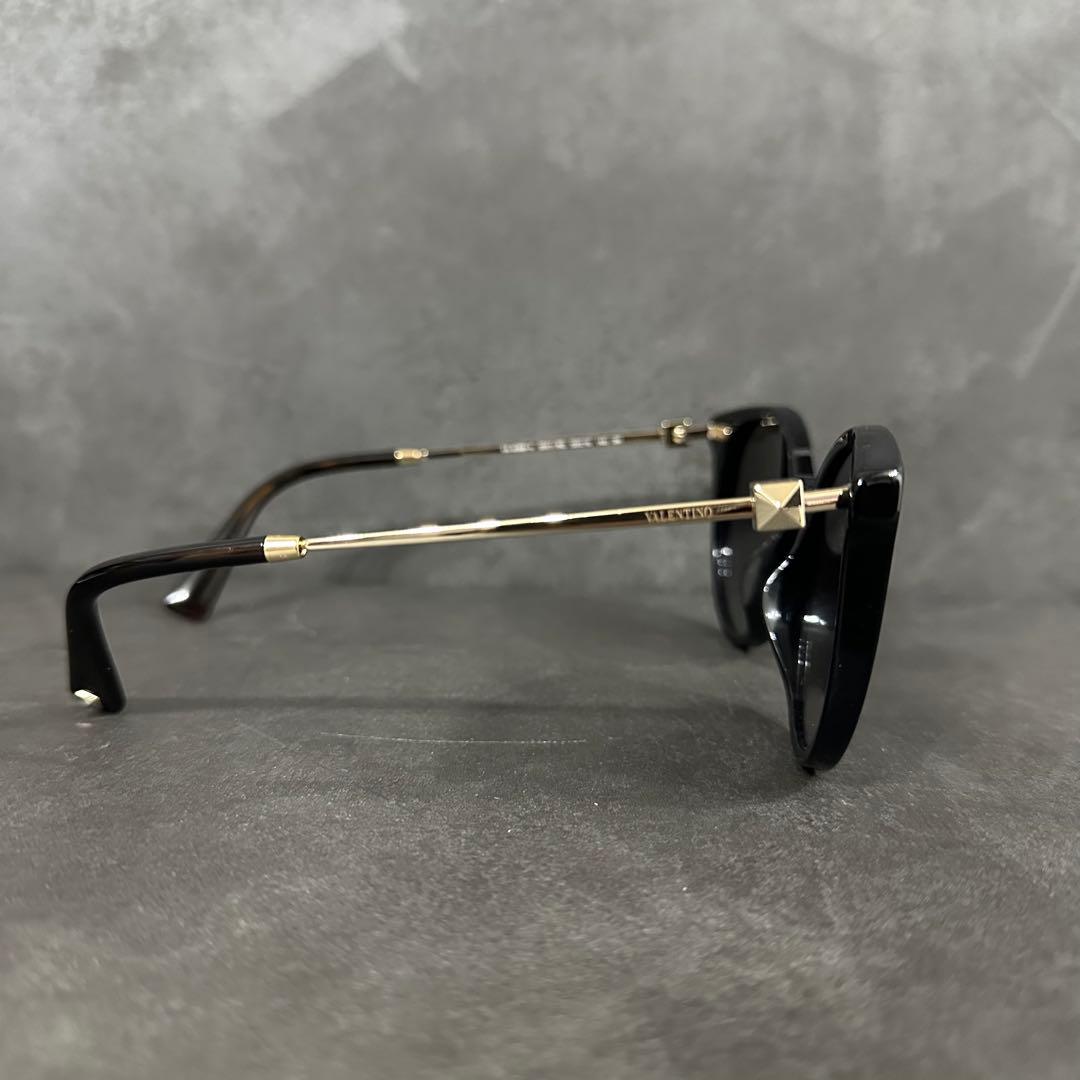 Valentino ブラック キャットアイ サングラス