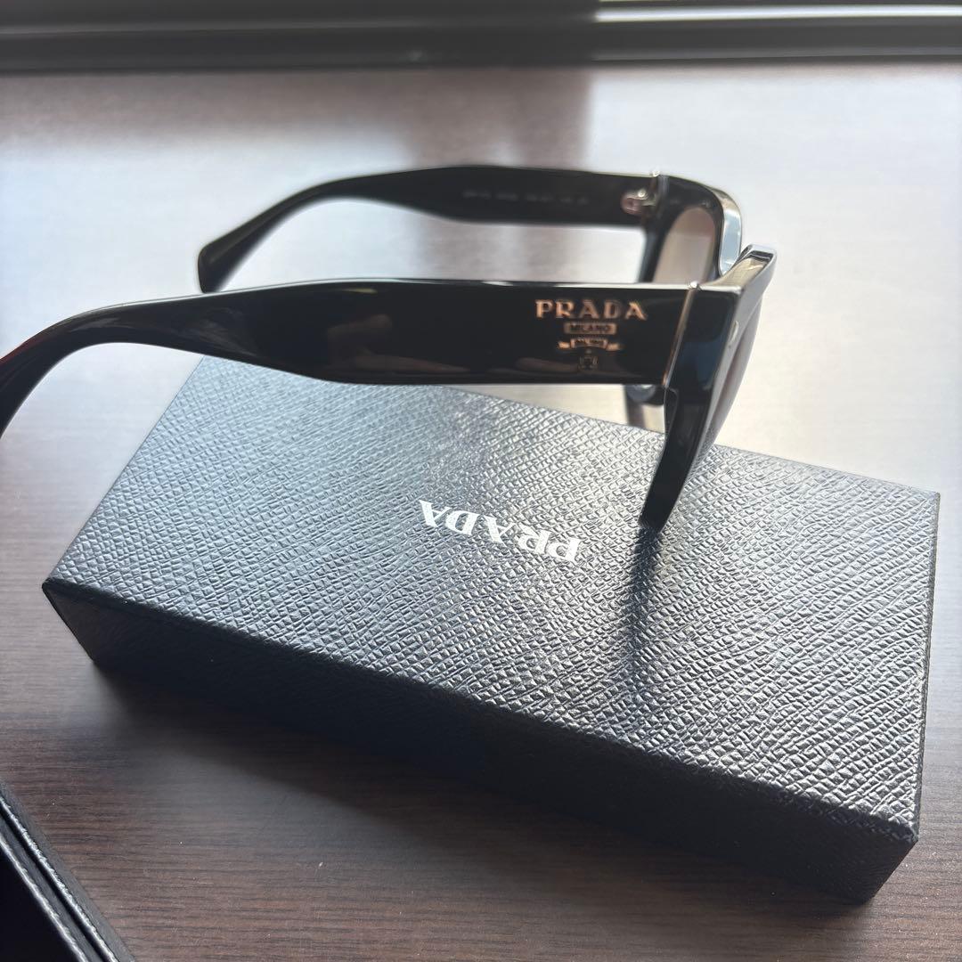 PRADA サングラス 今週日曜日まで