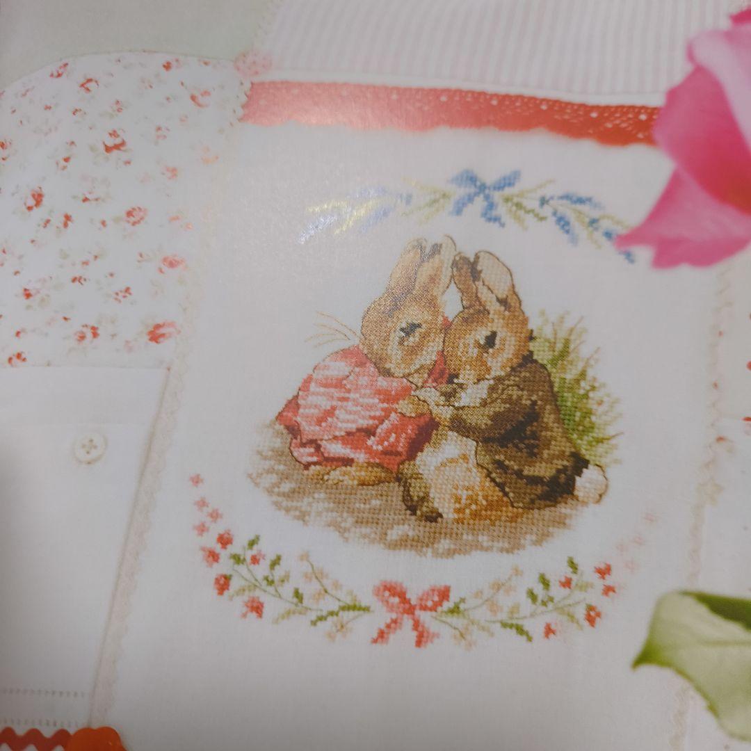 出品は3/17まで　クロスステッチ　ピーターラビット　図案集