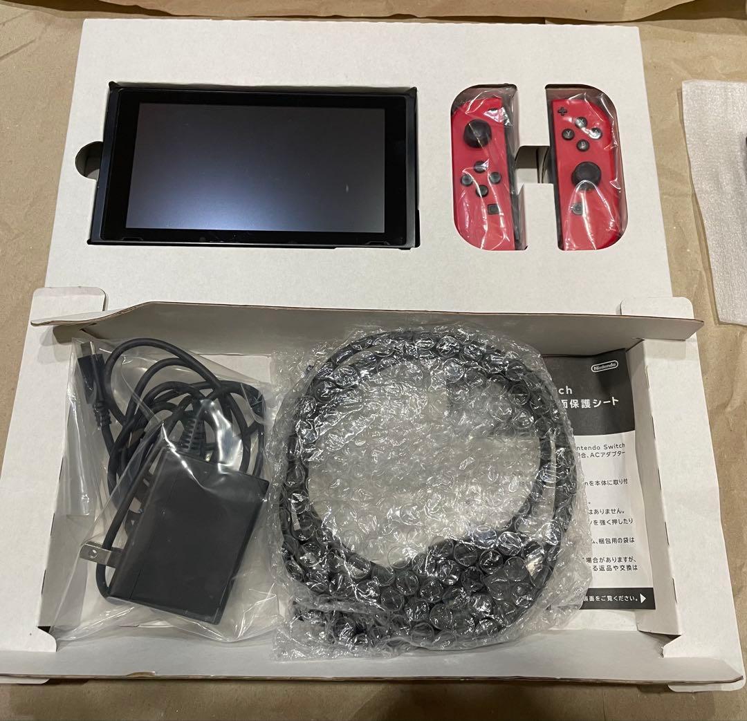 Nintendo Switch本体 (中古品)スーパーマリオオデッセイソフト付