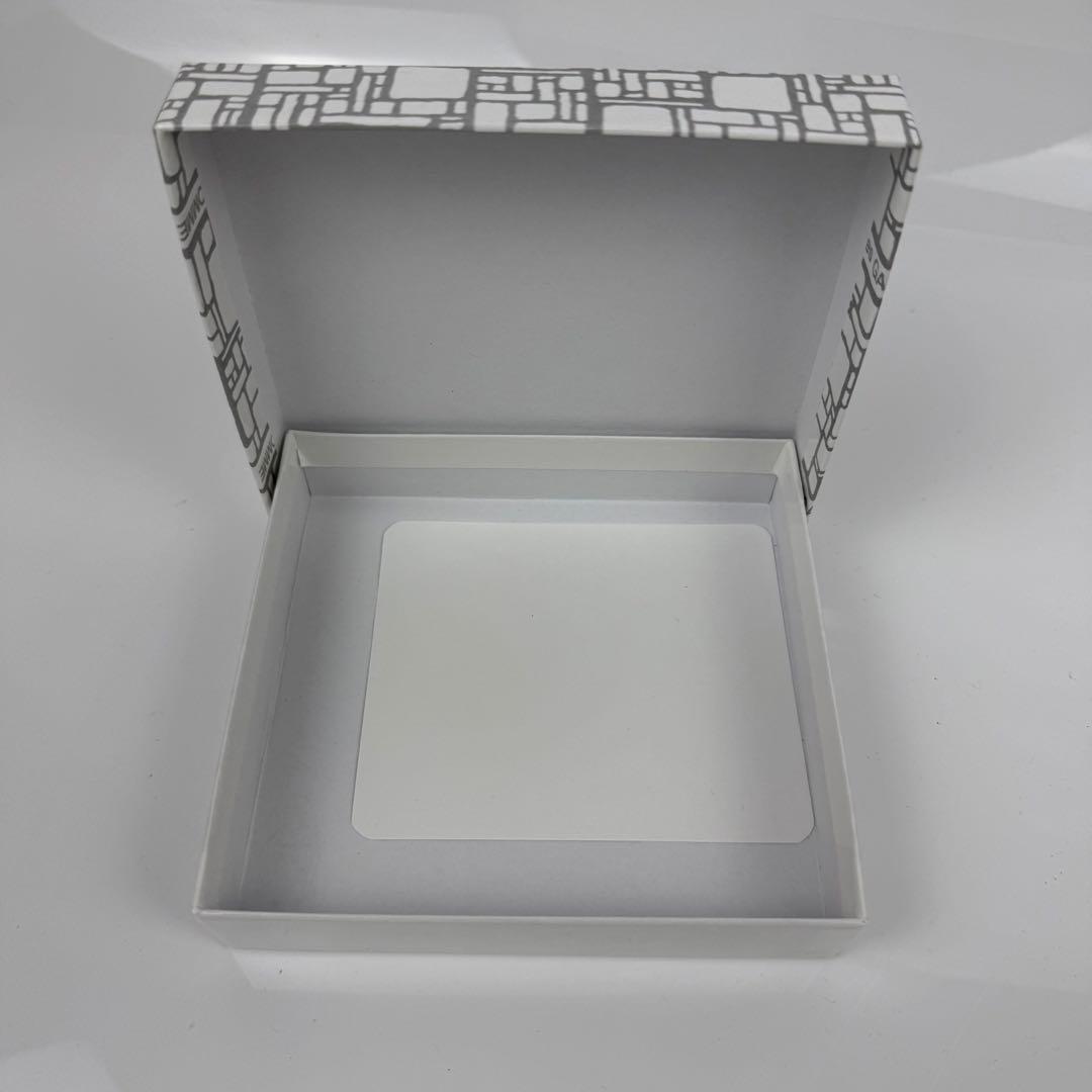 【保存箱付/美品】コムデギャルソン 二つ折り財布 レザー エンボスドット 黒