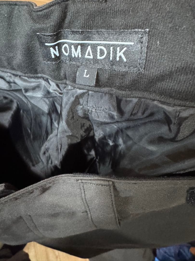 25-26 nomadik 777 セットアップ　darkglay Ｌサイズ美品